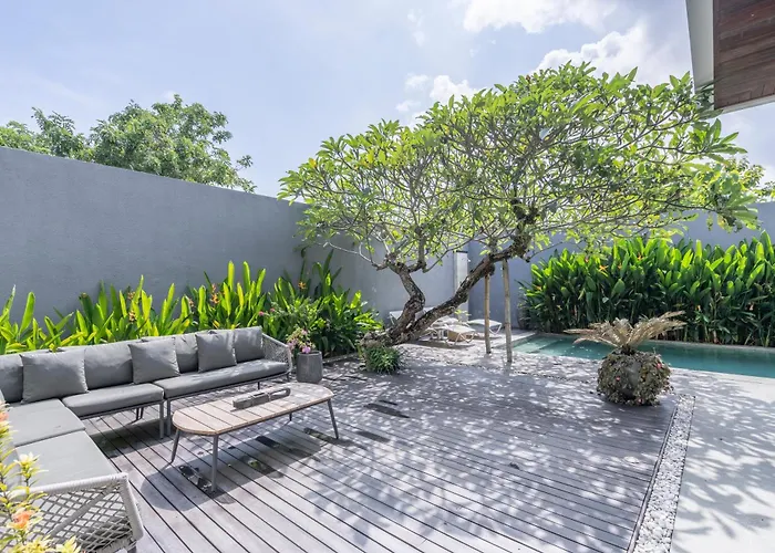 Days Bali Villa *
